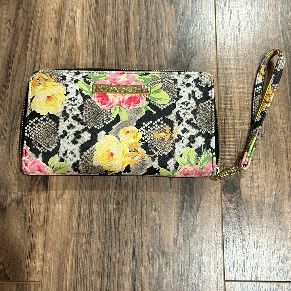 Betsy Johnson wallet